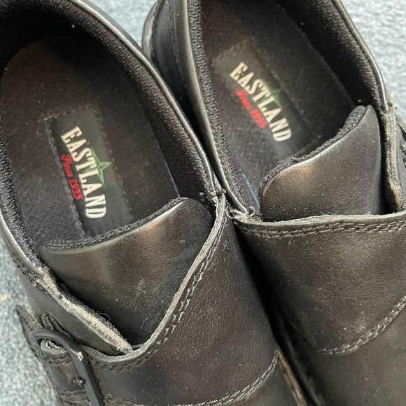 Eastland Women's 8.5 M Syracuse Black Leather Monk Strap Loafers Slip on Shoes - Picture 2 of 6